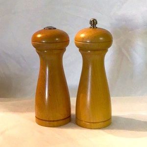 Large Natural Wood 6.5” Salt & Pepper Grinder